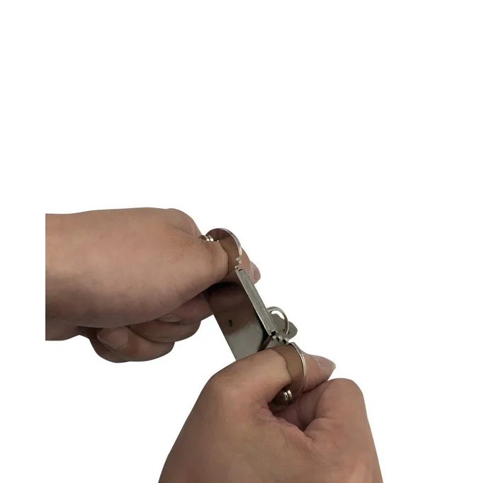 DOUBLE LOCK THUMB CUFFS
