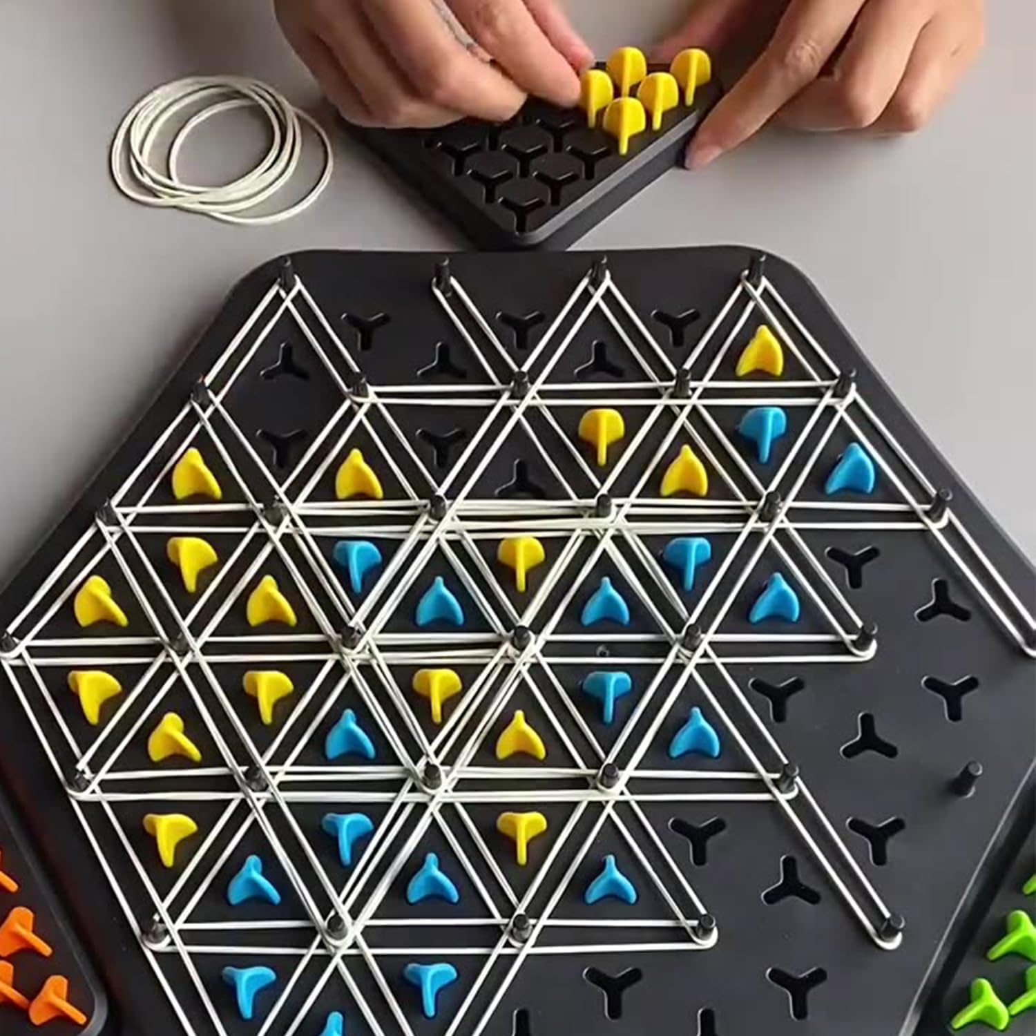 Rubber Band Geometry Chess Game
