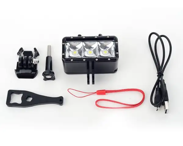 30M 300Lumen Diving LED Torch - Image 5